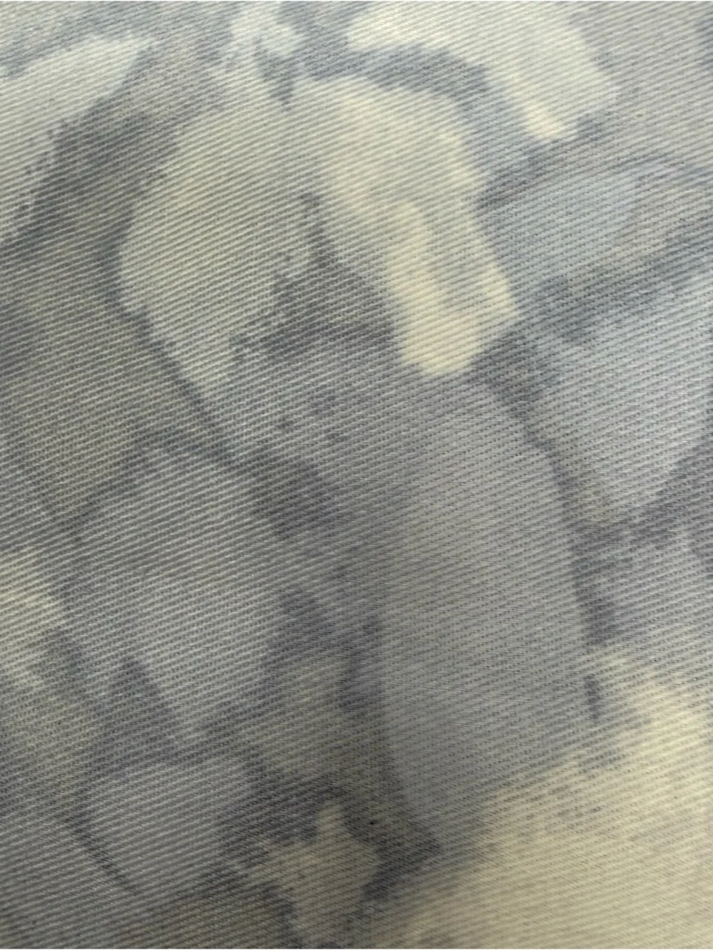 Vera Wang shower curtain Muted Blue Floral 72” x 72” NWT